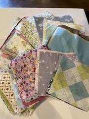 225 Assorted pre cut charm pack squares 100% cotton fabric quilt scraps Moda