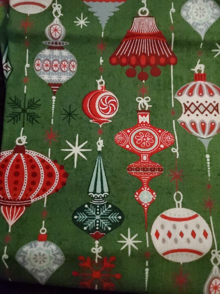 Moda KRINGLE CLAUS Deck The Halls In Holly Quilt Fabric CHRISTMAS FAT QUARTER
