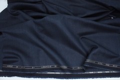 Lanificio di Marzoni Luxurious wool and silk suiting fabric made in Italy blue