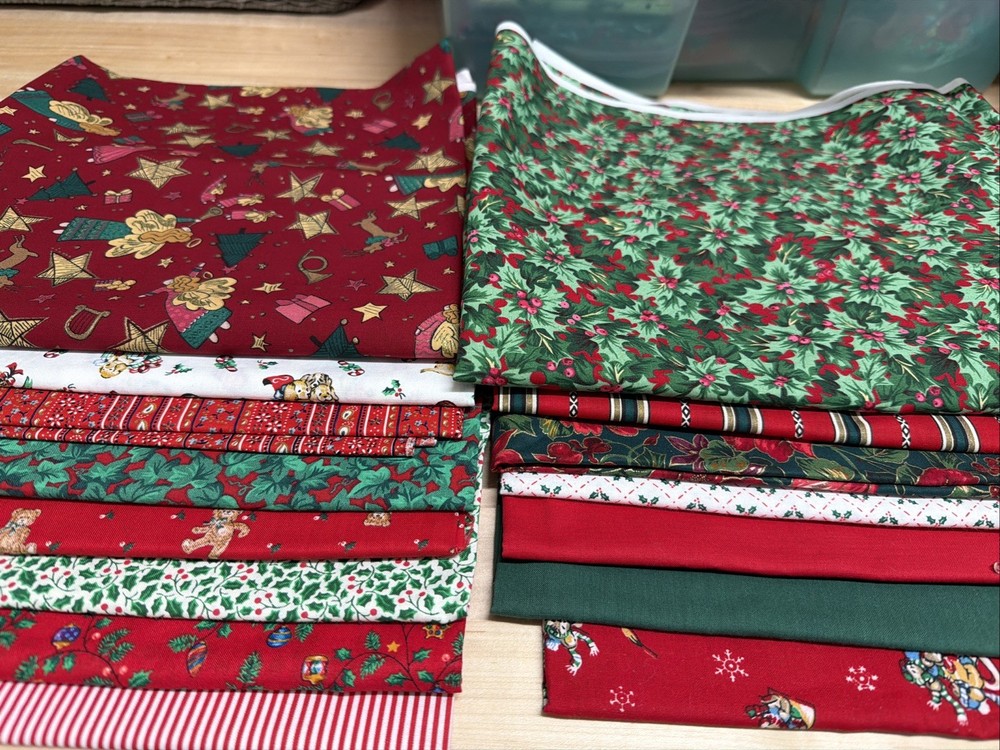 Christmas Quilting Fabric Bundle lot Metallic Cotton 6 Yards Cranston 2 lbs 11oz