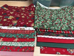Christmas Quilting Fabric Bundle lot Metallic Cotton 6 Yards Cranston 2 lbs 11oz
