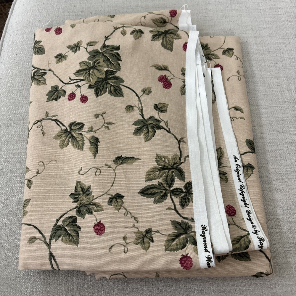 Vintage Fabric Raymond Waites Mill Creek Village Brooks By Berry Vine 2.75 Yards