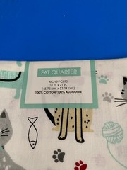 BRAND NEW CREATE IT 100% COTTON PLAYFUL CAT PRECUT SEWING AND CRAFT FABRIC 18X21