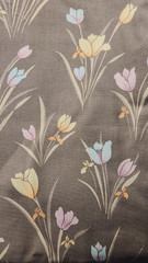 Vintage Fabric * Tulips * 100% Cotton – 116″ x 45″ House ‘ n Home Fabrics 1983