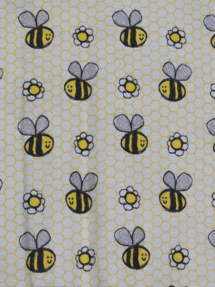 JO-ANN FABRIC Flannel SNUGGLE Bee Flower Honeycomb Bkgrnd Cotton 1yd×18″ Yellow