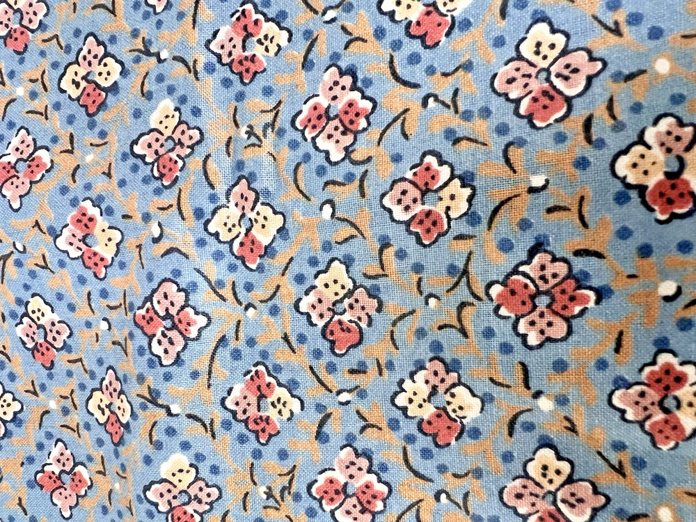 1981 Atelier Original Pink Blue Taupe Floral Fabric 37 x 39 inch Plus