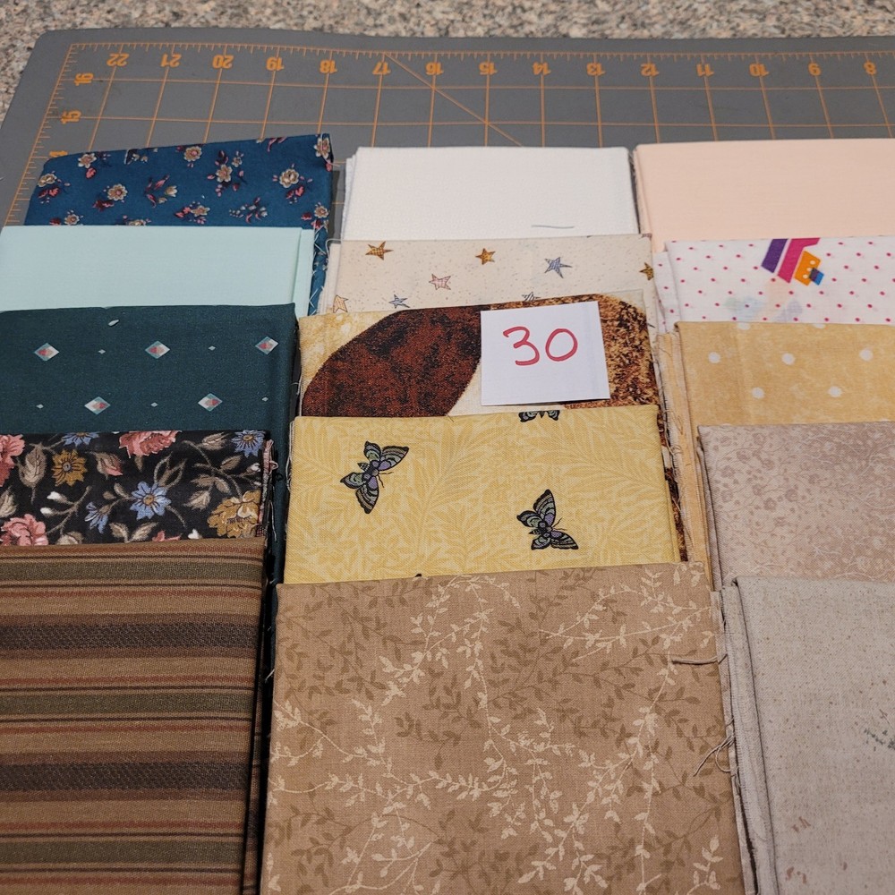 LOT OF 15 FAT QUARTERS COTTON FABRIC ASSTD COLORS & DESIGNS lot 30