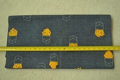 Byy 1/2 Yd, Vintage, Yellow Handkerchiefs & Navy Pockets on Navy Cotton, M6237