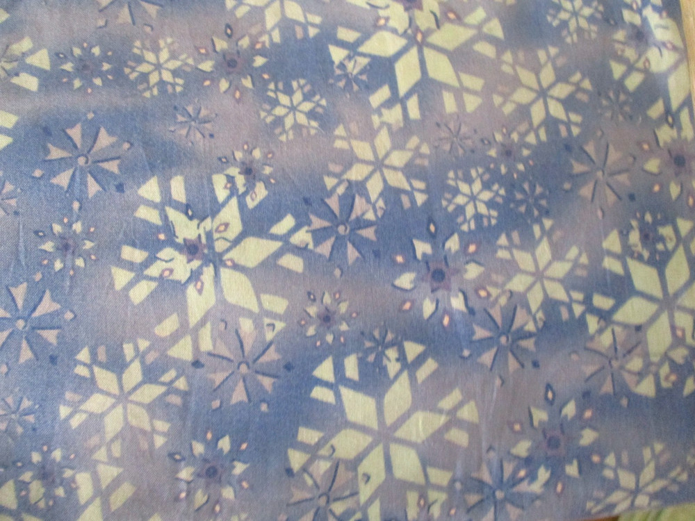 7-2/3 YDS SNOWFLAKES SHADES OF BLUES 100% COTTON DAVID TEXTILES B BRUSKE OOP