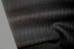 2.83 yds English WOOL Super 120s Suiting Fabric 9.5 oz Stripe Dk Gray 102″ BTP
