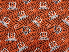 CINCINNATI BENGALS NFL 44″ WIDE 100% COTTON 1 REMNANT NEW DESIGN OUT of PRINT