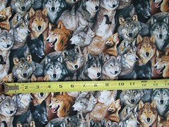 REALISTIC WOLVES HOWLING WOLF COTTON FABRIC FQ