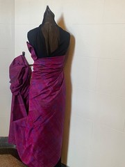 THAI SILK HAND WOVEN IN THAILAND WITH 100 % PURE SILK