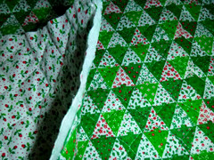 Vtg 2 Sided Quilted Fabric Christmas Floral Motif 43″ x 3 Yds