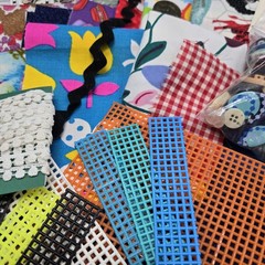Slow Stitching Lot Fabric Scraps Embroidery Floss Buttons Trim Ribbon Sew 1 Lb