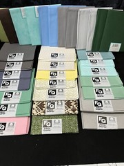 33 Fabric Quarters 100% Cotton Multiple ColorsPatterns NWOTs Quilters Paradise