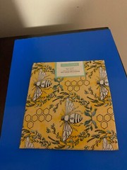 BRAND NEW CREATE IT 100% COTTON BEE DESIGN PRECUT SEWING AND CRAFT FABRIC 18″X21
