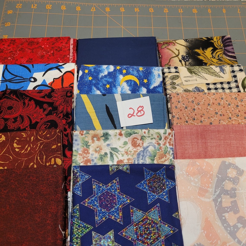 LOT OF 15 FAT QUARTERS COTTON FABRIC ASSTD COLORS & DESIGNS lot 28