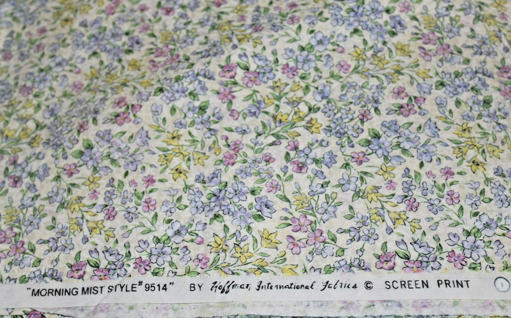 1 Yard – Morning Mist – Hoffman International #9514 100% cotton