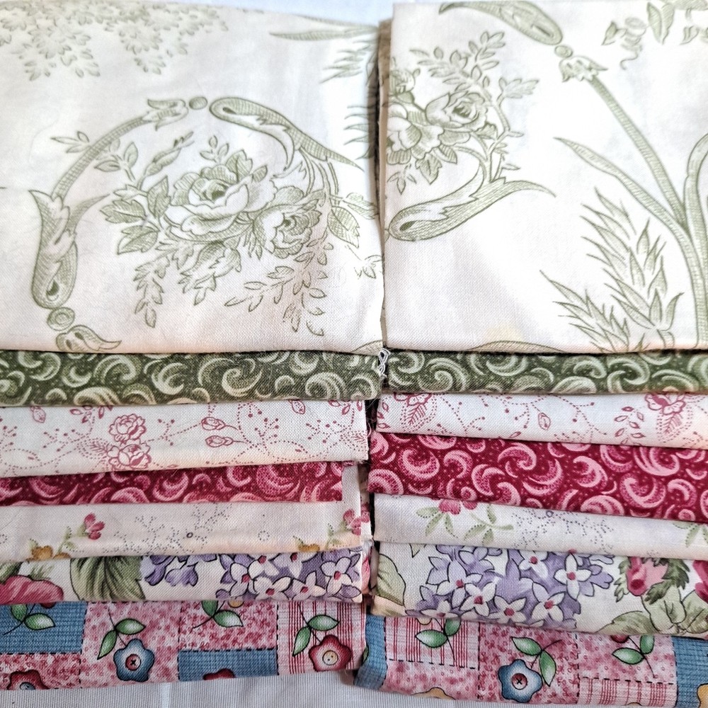 Lot Of 2 Fat Quarter Floral Fabric Sets 7 Pieces To Set Clothworks Monticello