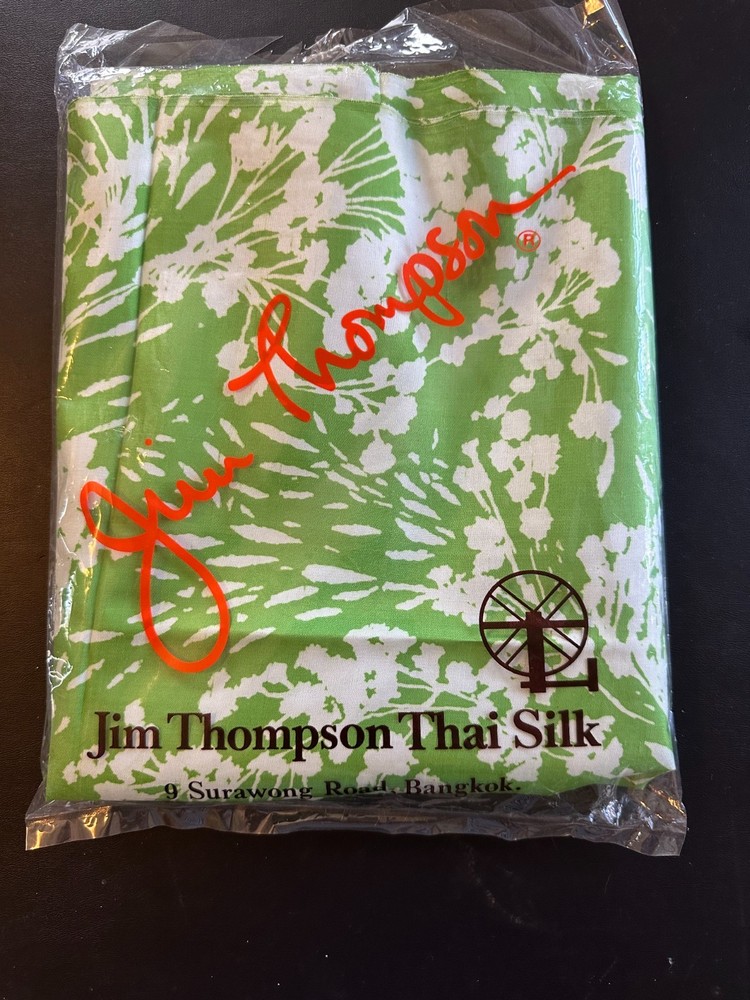 JIM THOMPSON 100% Thai Silk, Floral White on Green Backgound 96″ x 40″