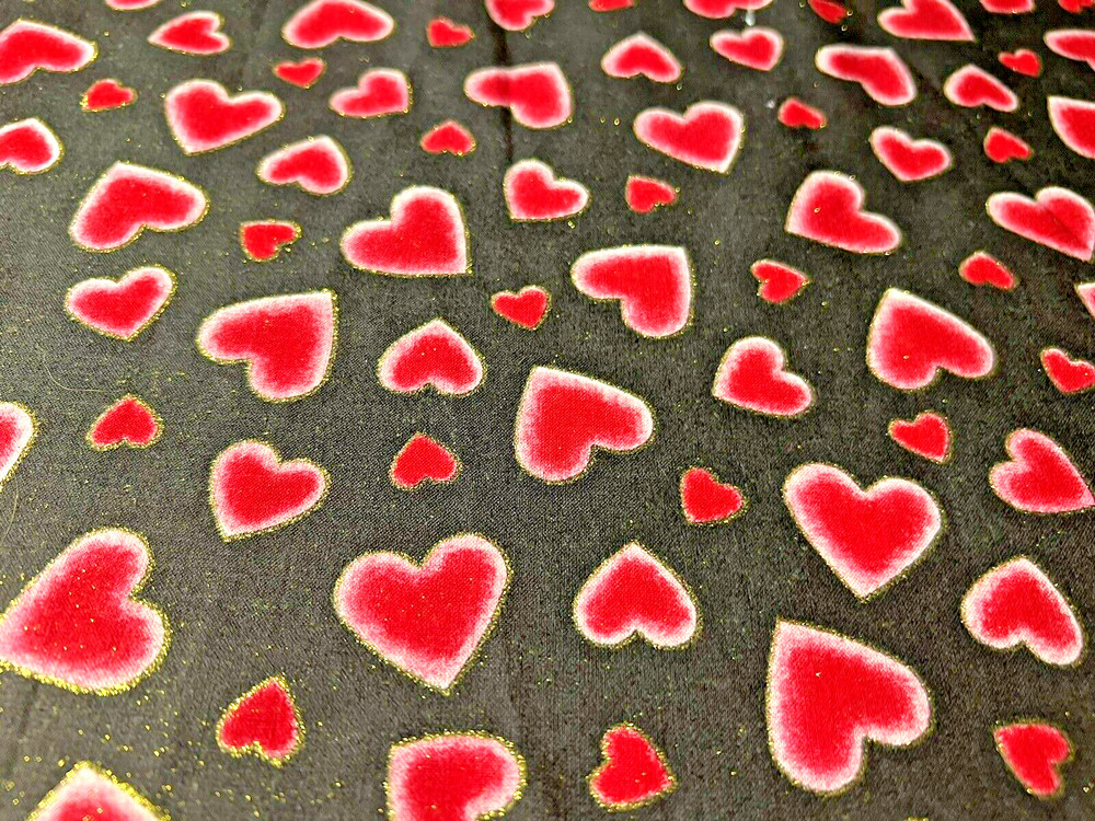 NEW!! PINK AND RED GLITTERY HEARTS ON BLACK FABRIC-10.5″ L X 44″ W