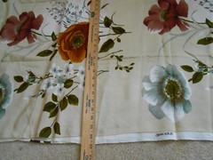 Floral Fabric Soft Polyester/Rayon Viscose 45″ x 1.5yd. Large Red/White Flower