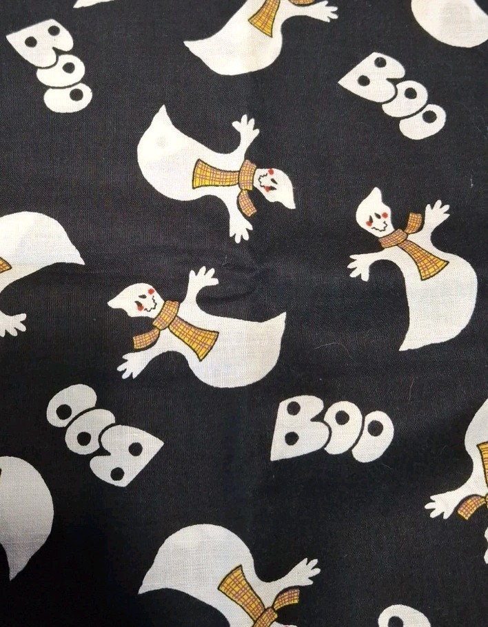 Ghosts Boo Halloween Fabric Signature Classics by Oakhurst Textiles, 52″L Cotton