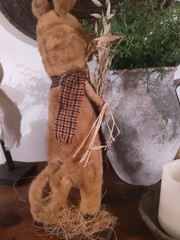 Grungy Primitive Field Mouse for fall scarf with fall prim tag.