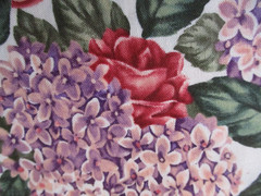 3-2/3 YDS RED ROSES & LAVENDER HYACINTHS 100% COTTON OOP TIMELESS TREASURES