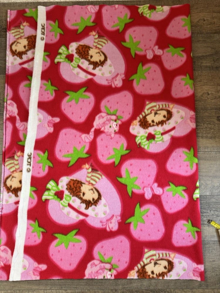 Strawberry Shortcake FLEECE FABRIC 50×66″ Soft Plush