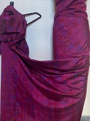 THAI SILK HAND WOVEN IN THAILAND WITH 100 % PURE SILK