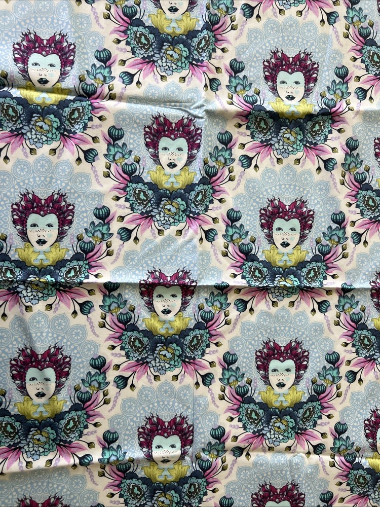 TULA PINK ELIZABETH 16Th CENTURY SELFIE~SKY(BLUE)~ONE YARD~OOP~VHTF
