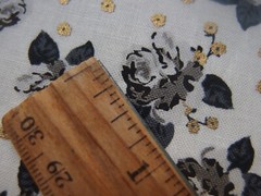 Cotton Fabric Gray Ross Flower By Jo Ann 44″ X 54” No:115