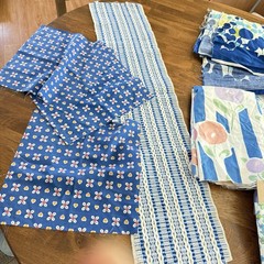 Vtg Sewing Fabric Lot Blue Floral Crafting Quilting Remnants Cottage 2.5+ lbs