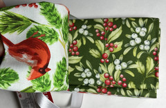 Singer Cardinals & Berries Cotton Fabric- 5-piece Bundle 18″ x 21″ NEW