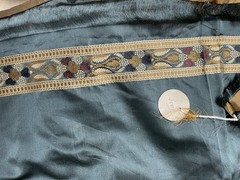 Exquisite Floral & Paisley Border Silk Sari Sage Green 5.5 In Length 44″ Wide