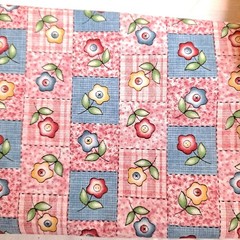 Lot Of 2 Fat Quarter Floral Fabric Sets 7 Pieces To Set Clothworks Monticello