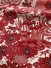 Vintage Japanese kimono silk fabric / cream base, red, black, chrysanthemum BC51