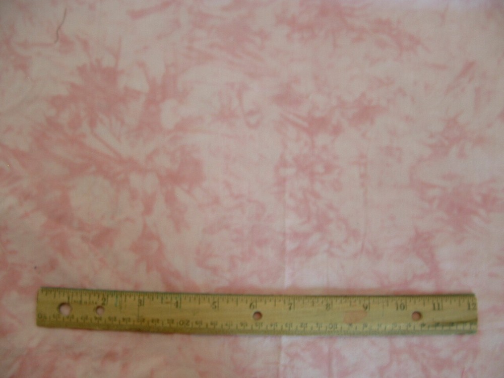 Pink Mauve Hand Spray R J R Fabric 18″ x 41 new fabric 1/2 yard