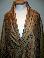 3yd FABULOUS COPPERY GOLD DUPPIONI FABRIC W/ SILK BRAID FLORAL DESIGN EMBROIDERY