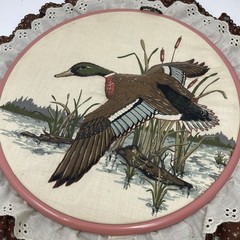 Vtg Set of 3 Hoop Fabric Wall Art Mallard Duck Decor Ruffled Lace Round Cabin