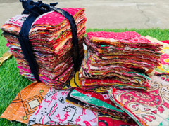 Vintage kantha bundles, Indian SARI Fabric Square, Quilting Kantha Scraps