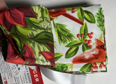 Singer Cardinals & Berries Cotton Fabric- 5-piece Bundle 18″ x 21″ NEW