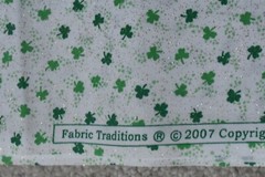 By 1/2 Yd, Green Clover & Silver Sparkles on Quilt Cotton/Fabric Traditions,E154