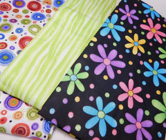 Groovy Flower Fabric Bundle – 100% Cotton – 4 Fabrics – 1 (1/2 Yard), 3 (1 Yard)