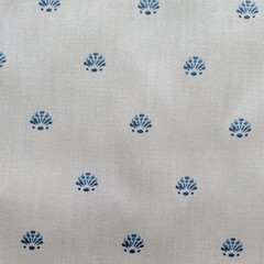 Off white Interior Fabric 1984 Scotchgard 54″ x 138″ Blue Shell Cottage Coastal