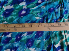 MULTI COLORS POLYESTER PRINT 100% NO STRETCH FABRIC 26X58 INCHES