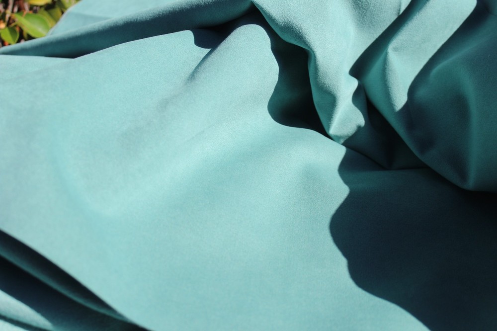 Ambiance Ultrasuede 5538-7142 Real Teal 110″ Piece