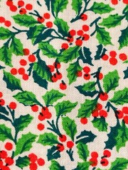 Small Green Holly Red Berries on White VTG Fabric Cranston 3Y x 44″W